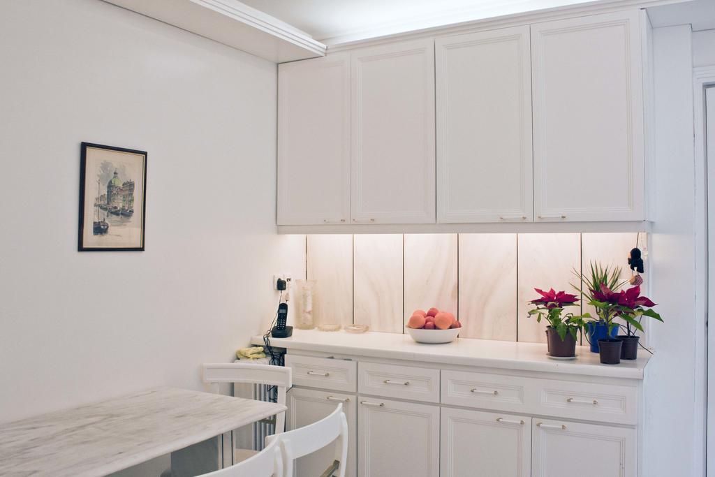 Luxury Apartment Demokratias アテネ エクステリア 写真